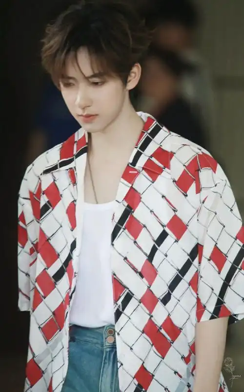 贺峻霖多巴胺毛衣