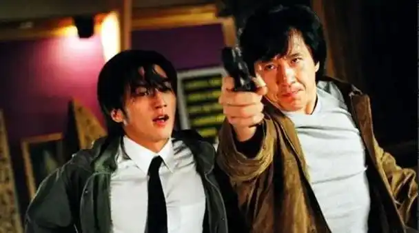 一场生日彻底推翻了成龙的落寞难怪他70岁还在拍电影