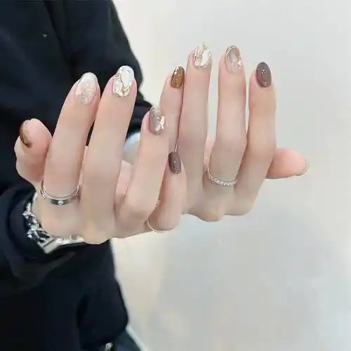 短指甲也可以很好看!_美甲_都怕_米来