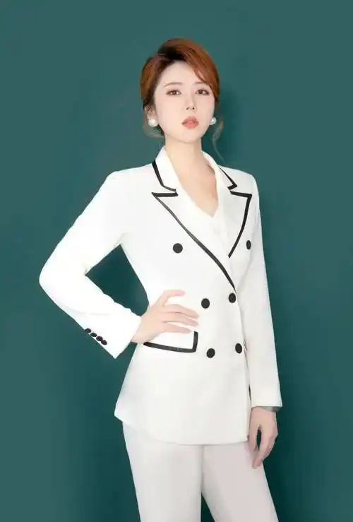 主持人现场送祝福!