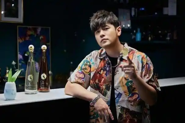 说到流行乐的歌词,周杰伦的歌曲自然是不得不提的.