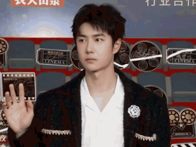 总是给我们博迪这种奇奇怪怪的热搜词条,王一博可能会说不化妆因为