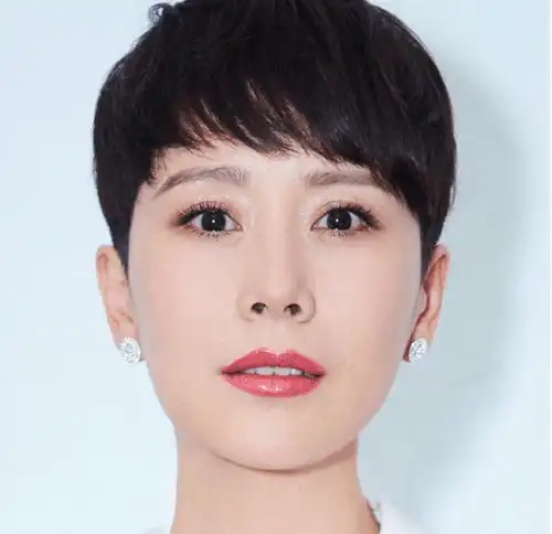 女人美不美? 剪个短发就知道咯!