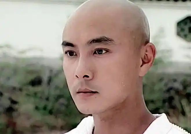 张卫健讲述自己光头的原因,为了证明前辈说的话