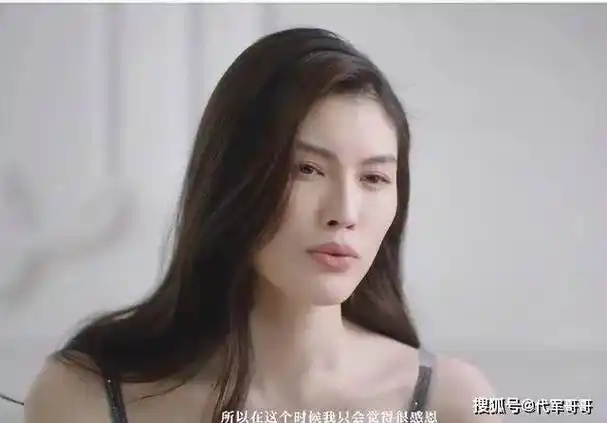 18年前,她靠着给李咏砸金蛋为生,如今摇身一变成了国际超模_节目_何穗