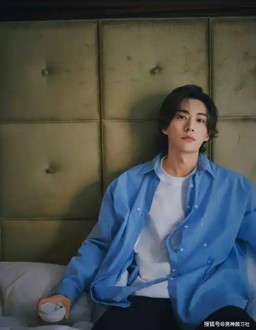 花间令刘学义古装造型惊艳今天来点评下他的私服穿搭