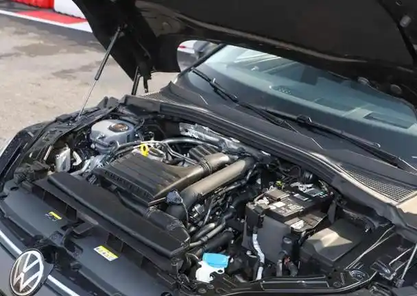 这就是第三代ea888发动机目前的状态,不过烧机油不完全是发动机的问题