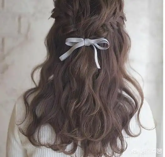 这种发型非常贴近生活,适合日常的造型.