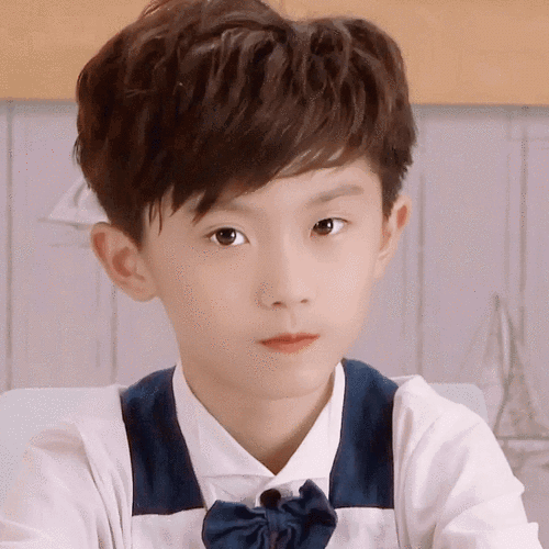 马哥小时候真的好可爱,感觉突然从带小帅变成成熟.