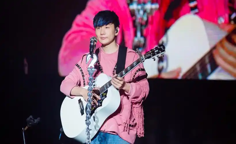 jj林俊杰圣所南京站high唱两晚伟大的渺小hito包揽四奖