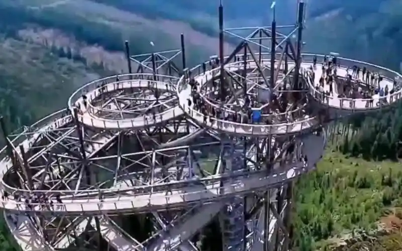 让人害怕的恐怖滑梯