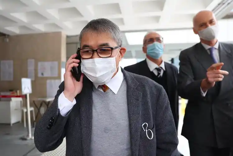 原创霍家争产案风波或将和解原告诉求动摇霍震宇现身不理记者追访