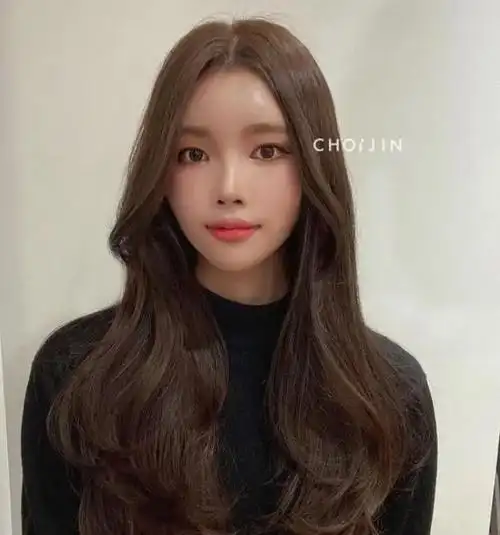 最流行的大卷发型 长发女生今年必备_女生卷发 - 美发站