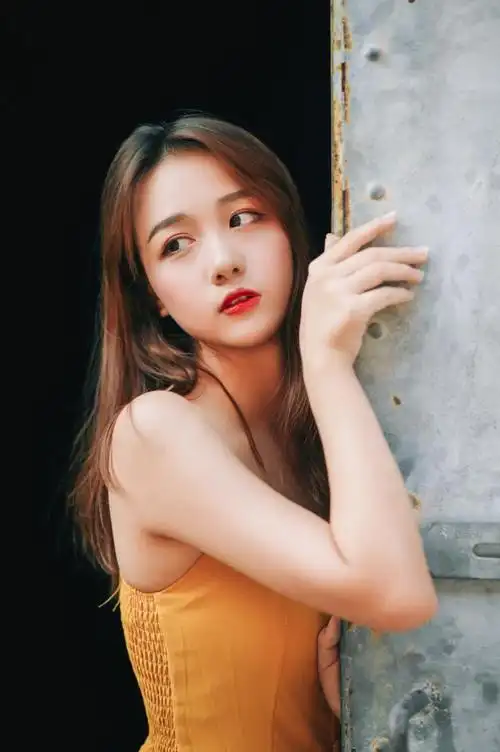 10个人像拍照姿势这样摆拍人像照拍得自然和好看