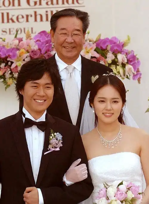 演技差又没事业心的韩佳人,仅凭天然美貌,稳霸女神榜20年