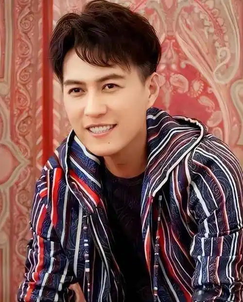 这一次,年仅47岁的靳东,让金星及所有人刮目相看