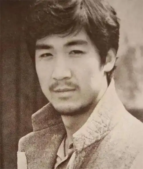 68岁的张国立,现如今日子不好过,所作所为引发广泛网友争议