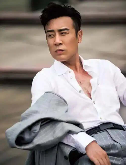 原创著名演员孙红雷与于和伟中青年女性的偶像他们的认可度咋不同