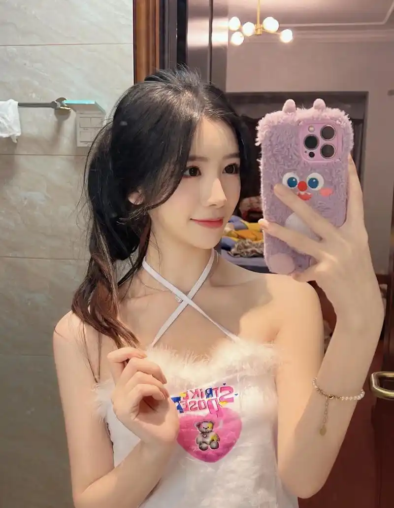 浙江杭州 颜值女神:维维子_ 白羊座