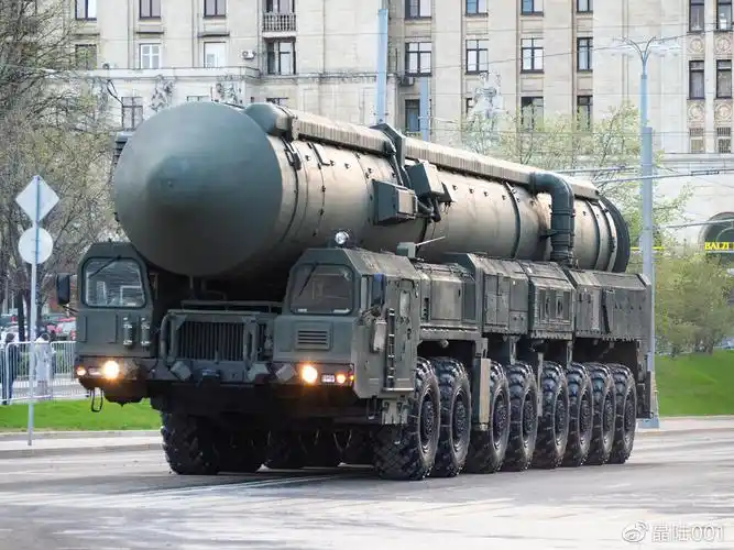 白杨弹道导弹(1)-80多图