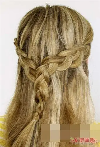 女生梳理超简单公主头编发不挑脸型低调好看女生编扎发造型