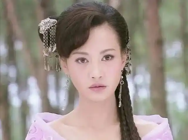 杨雪狐狸精造型太美不愧是演过江玉燕的人瞪眼戏比杨颖好太多