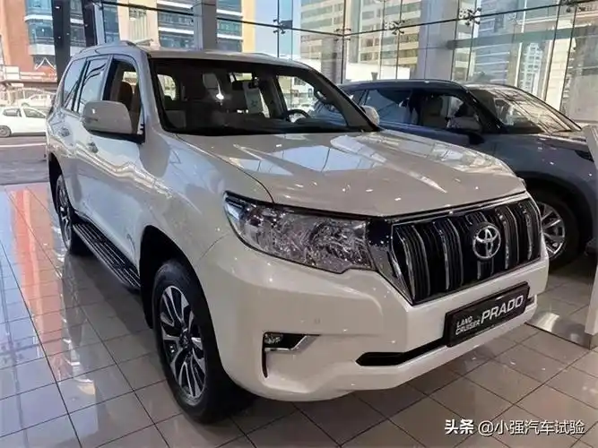 2021款丰田霸道中东版(配备"小书包"搭4.0l v6,仅售63万)