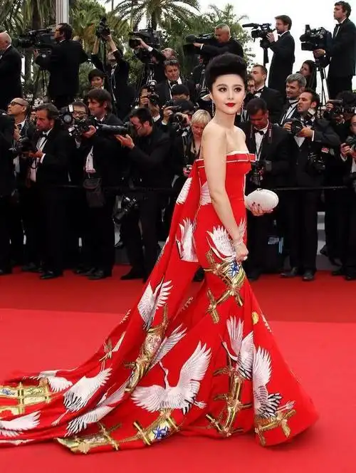 范爷龙袍-范冰冰戛纳最佳着装 - 0319娱乐网