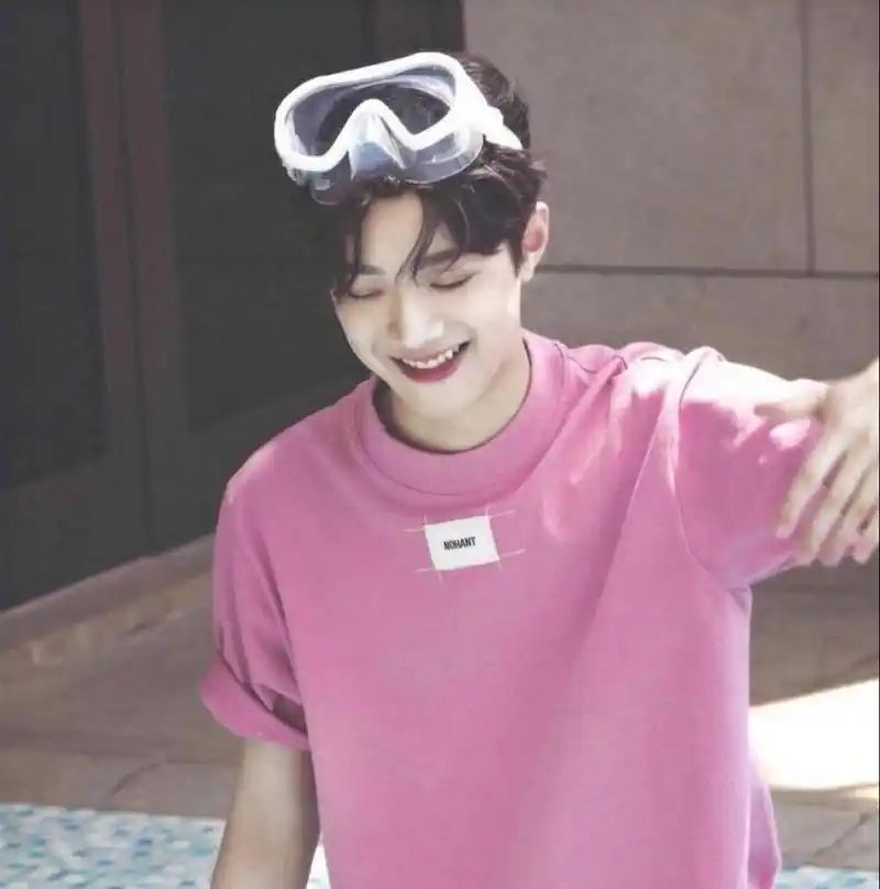 超可爱的赖冠霖头像 这些也太适合做头像了吧! 真的好可爱!