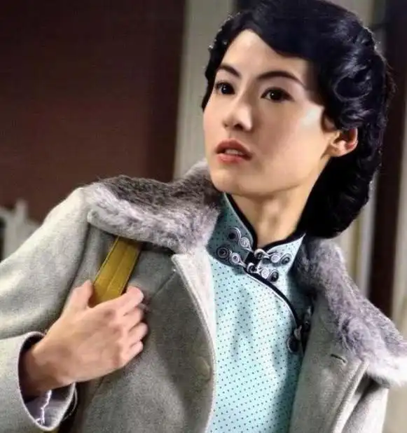 张柏芝的旗袍装,散发着东方女性的优美!网友:美的惊艳了时光