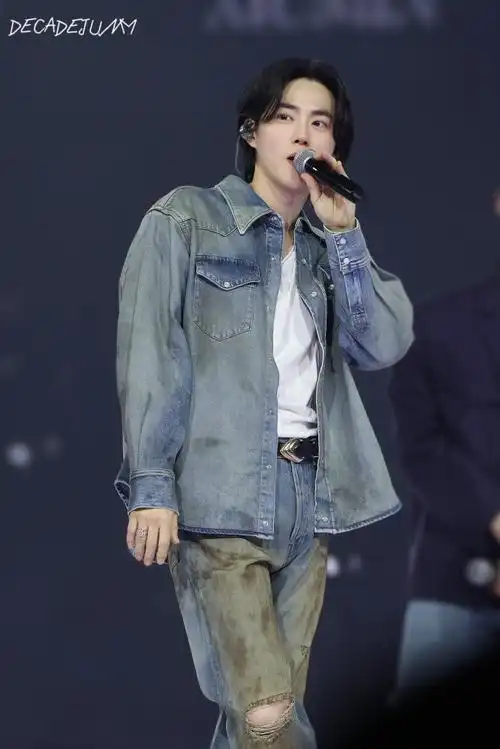 金俊勉珍贵且唯一##金俊勉帅气满分#  240414 exo十二周年见面会