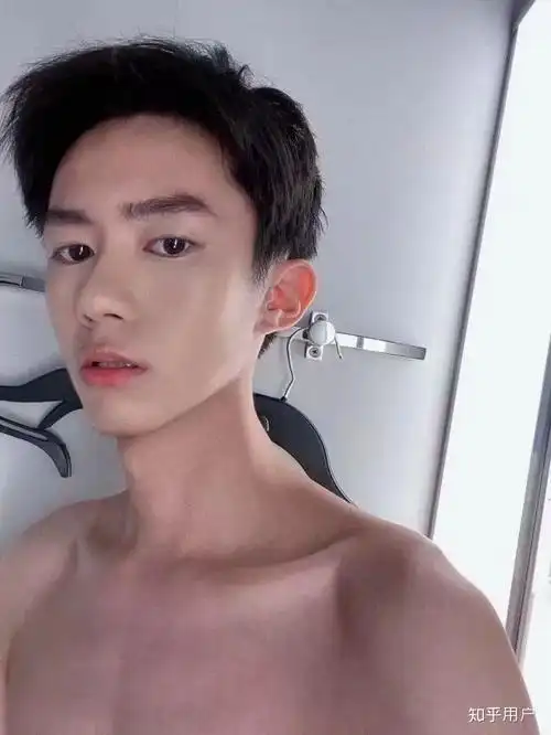 男人有锁骨是什么感觉