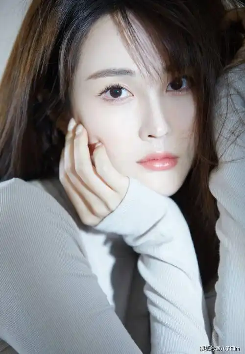 性感美女时尚写真清新小姐姐漂亮脸蛋唯美逆光摄影甜美迷人