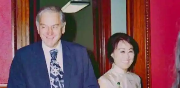 前夫精神洁癖,她再婚后选择国际写作,却获中国首位女诺贝尔奖提名