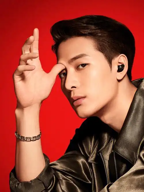 王嘉尔嘎嘎jacksonyyds