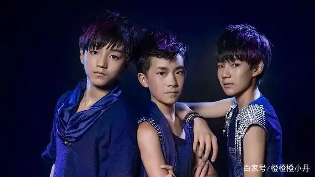 时逢tfboys成团七周年,从最早大众印象中依赖话题,资源的人气偶像,到