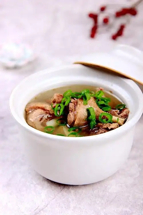 滋阴百合沙参鸭汤的做法步骤