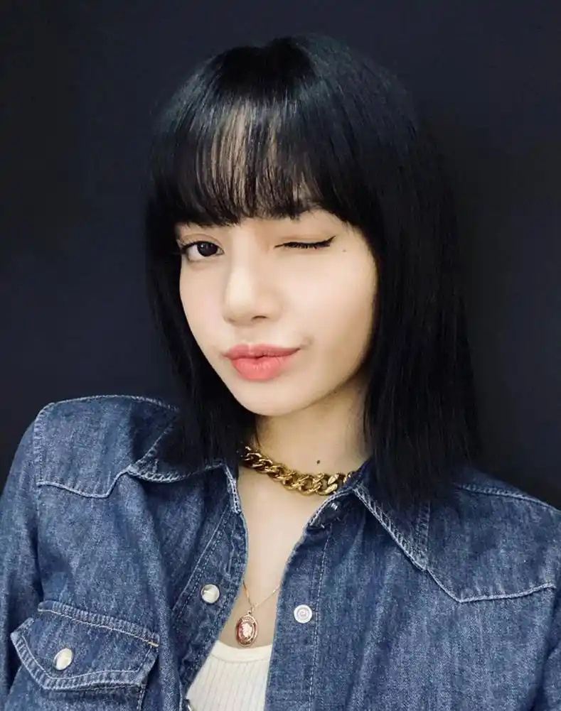 lisa"带火"的短发可a可甜美,挑染短发时髦,层次感短发慵懒