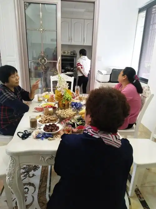 樱子姐姐盛情相邀我们到家里做客