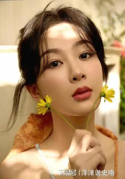 杨紫31岁生日李现连续六年送祝福网友最好的童颜夫妇