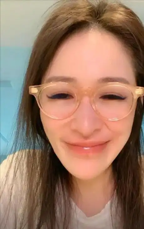 19年换17个男朋友萧亚轩脸尖下巴突网友纵欲过度的代价