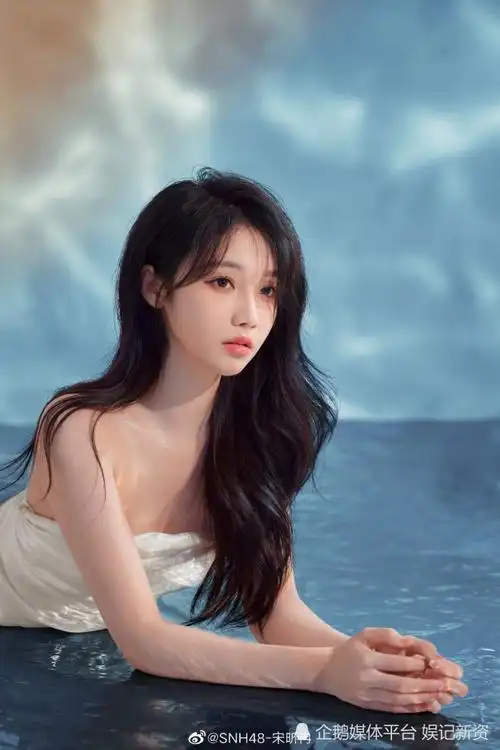 宋昕冉为未完成表演道歉,网友直呼心疼,被爆带伤仍坚持表演!