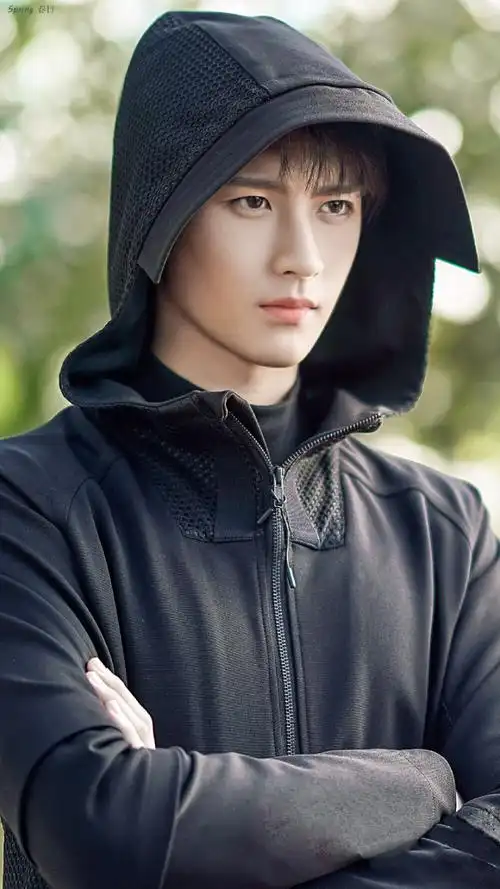 小哥图片源于微博