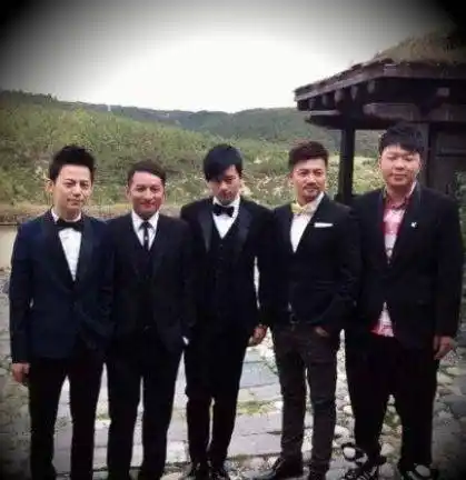 男明星身高180,黄晓明张杰被质疑,合影173苏有朋暴露真相_邓超_尹正