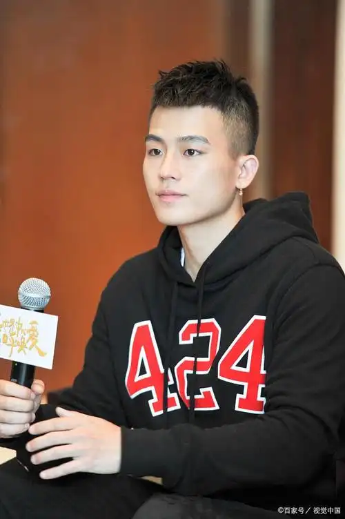 "穷小子"欧豪,没钱又没没背景,为什么会受到导演的喜欢?