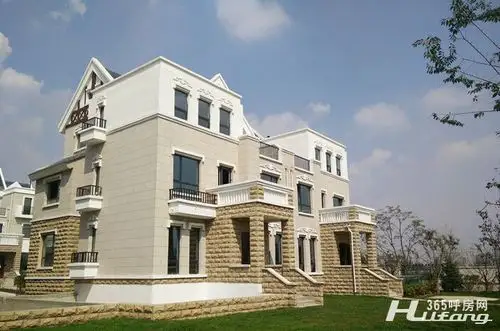 中铁诺德龙湾联排别墅均价10000元/平米