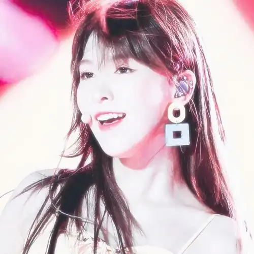 孙承欢wendy滤镜头像by素苇