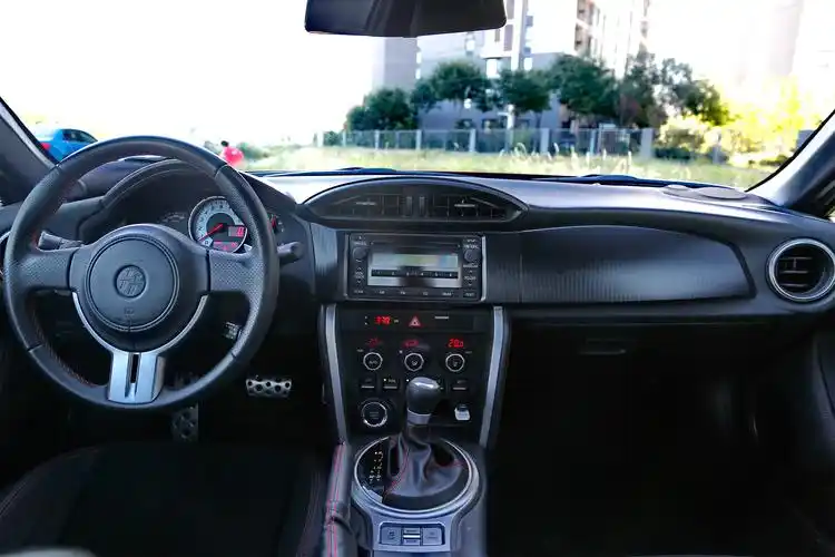 2013款 丰田86 2.0l内饰