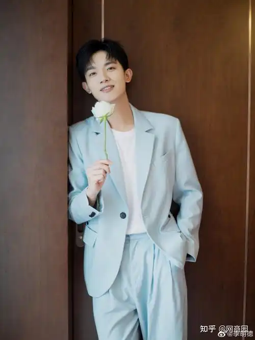 李明德亲爱的热爱的97扮演者元气满满阳光清秀