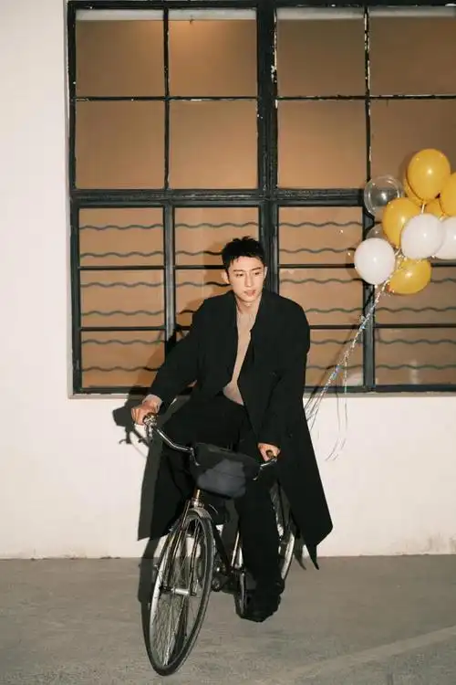 黄景瑜生日大片来了!